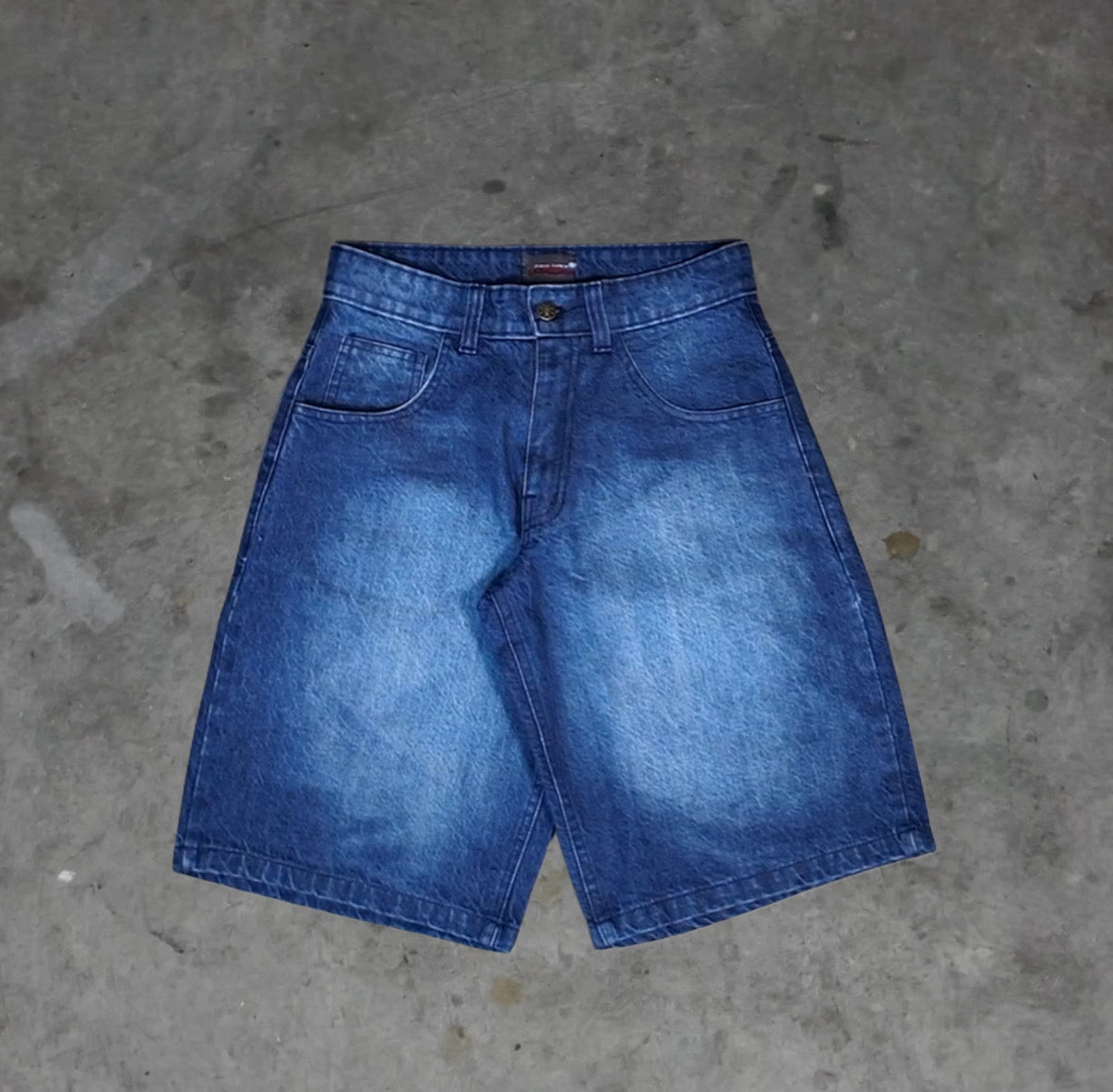 FLARES - dark wash jorts