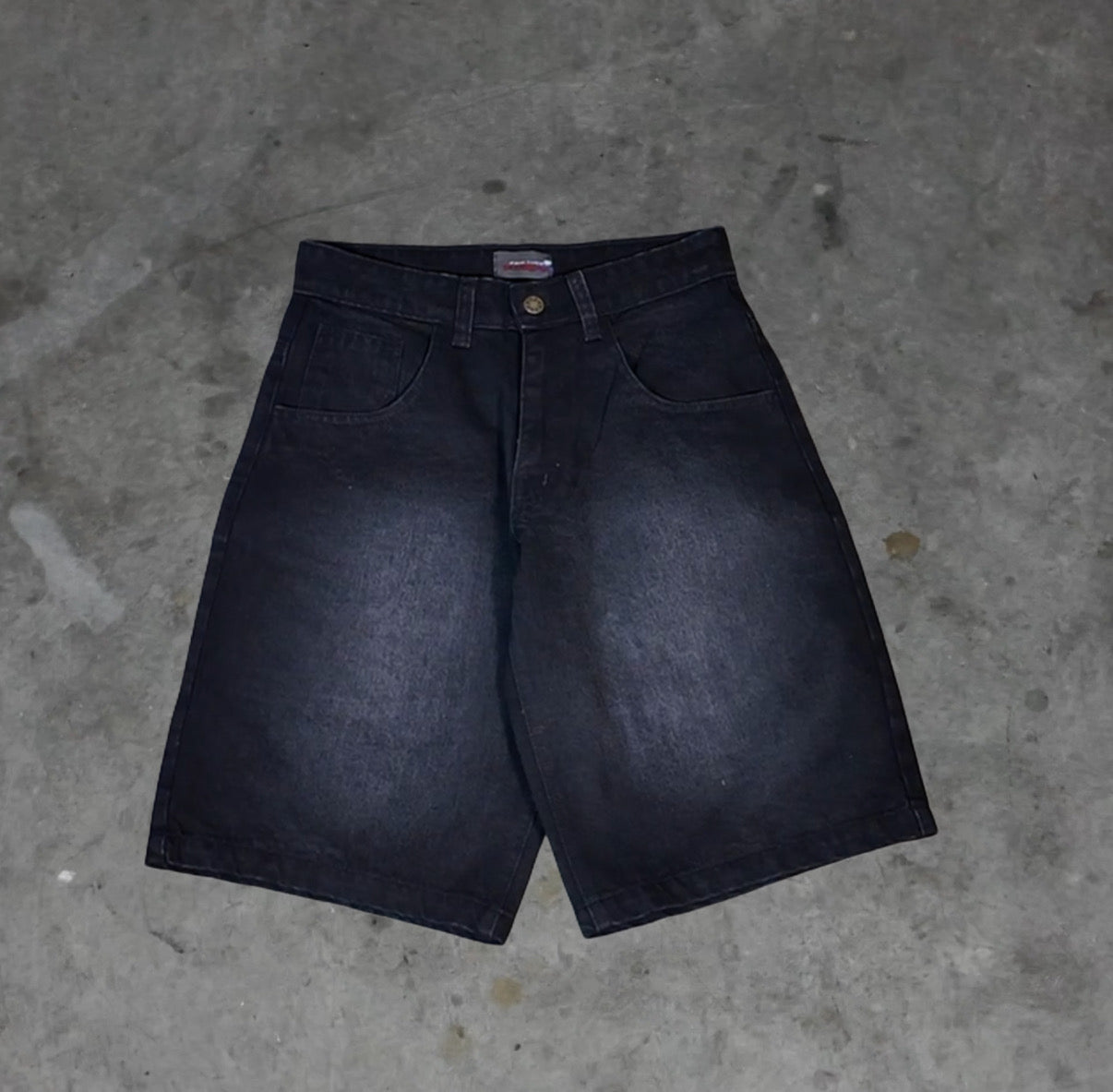 FLARES - black jorts